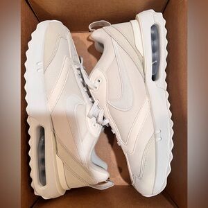 Nike Air Max Dawn
Phantom Light Bone (Women's)